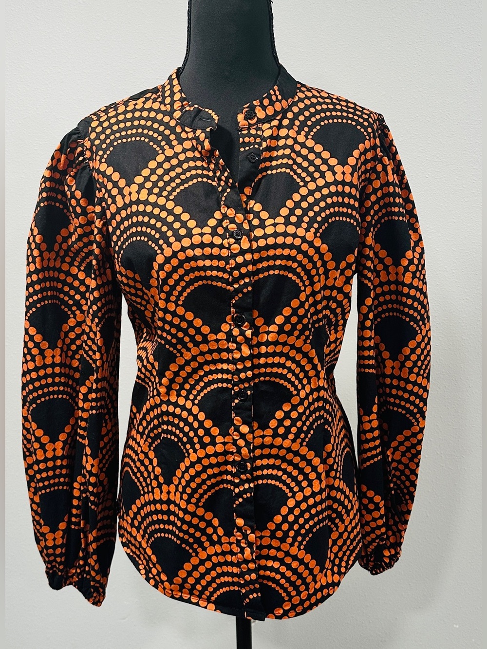 D’Iyanu - Size M - Black & Orange Dot-Arc Button Front Women's Blouse
